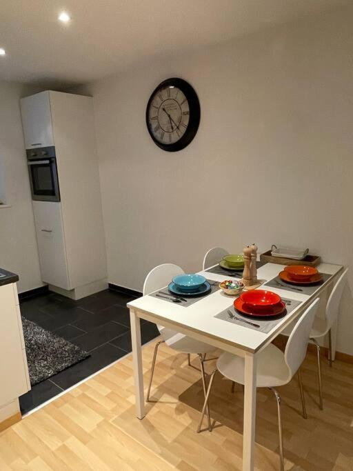Gemuetliche Wohnung An Bester Lage Im Kreis 4 Цюрих Екстер'єр фото